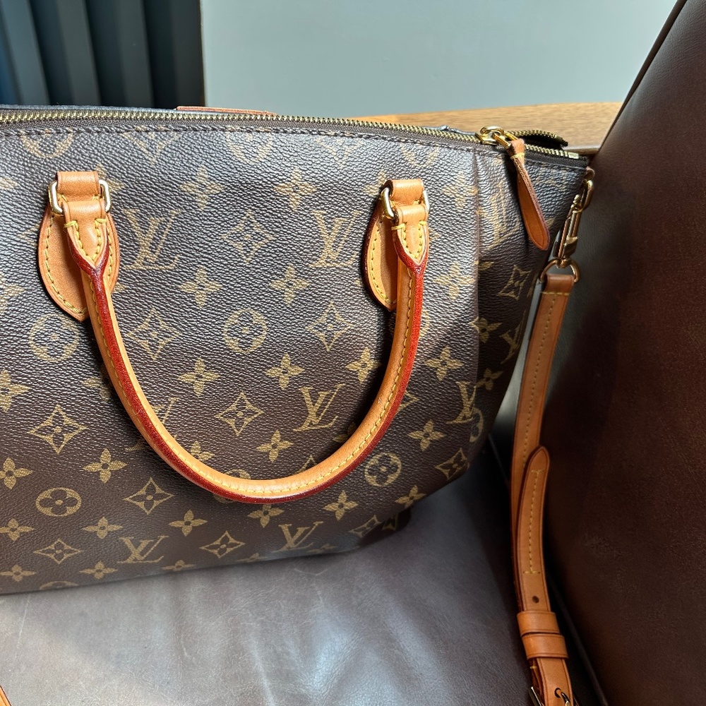 LOUIS VUITTON Monogram Turenne MM